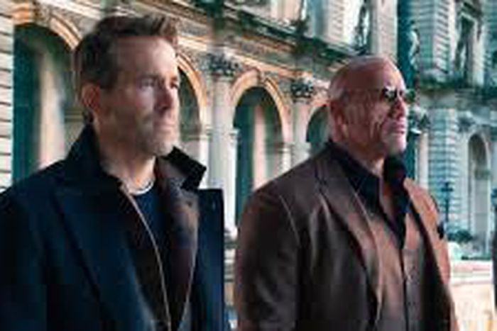 Even with a star studded cast, ‘red notice’ misses something