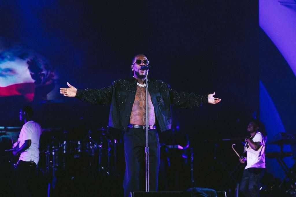 Burna Boy at Hollywood Bowl. (Spaceship)