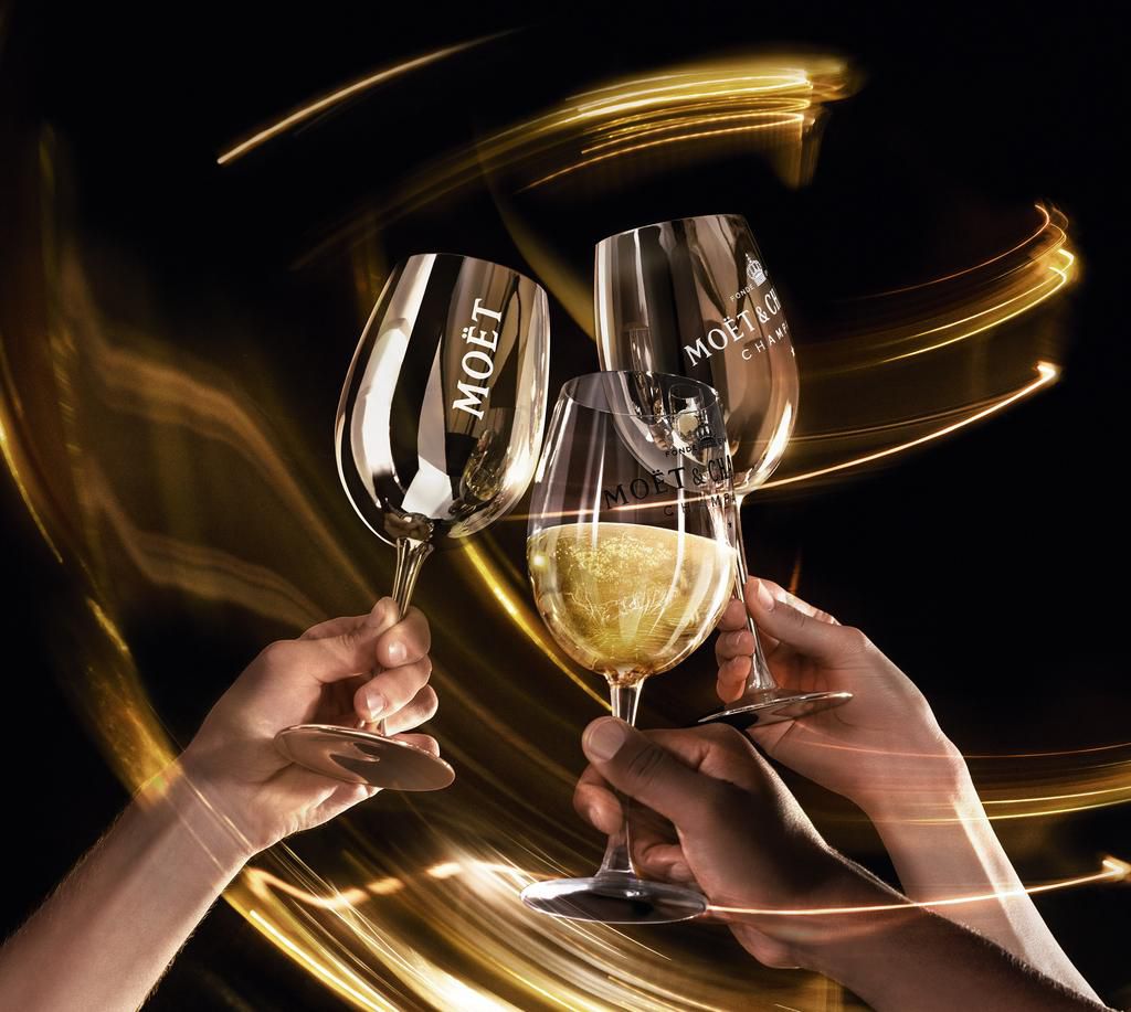 Moët & Chandon ignites the holiday season with joyous effervescence