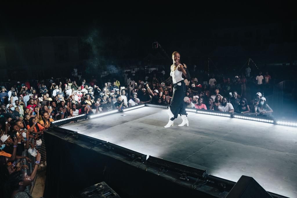 Live In Concert. (PANDA/BadManTej)