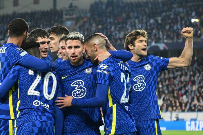 Chelsea edged towards the Champions League last 16 with victory in Malmo