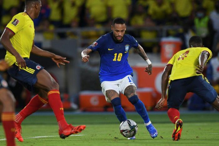 The returning Neymar (center) could not inspire Brazil to victory as they were held 0-0 by Colombia in a World Cup qualifier