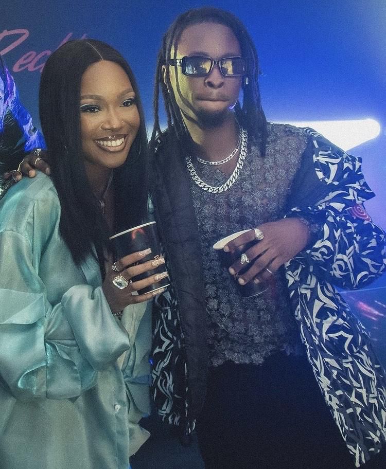 Veeiye's Enter my head (feat Laycon)