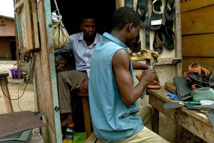 An Igbo apprentice learning trade [Vanguardnews]