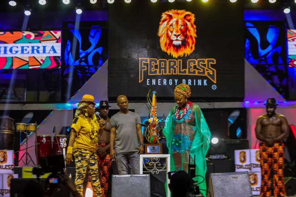 From Right: Brand Manager, Rite foods Ltd, Miss Boluwatife Adedugbe, at the presentation of Fearless posthumous Award, by Fearless Energy drink, from the stable of Rite foods to the late Afrobeat King, Fela Anikulapo-Kuti popularly called Abami Eda; wi...