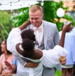 Reactions as bride wears wedding gown made for her by her dad: "Oh wow! That's so beautiful”