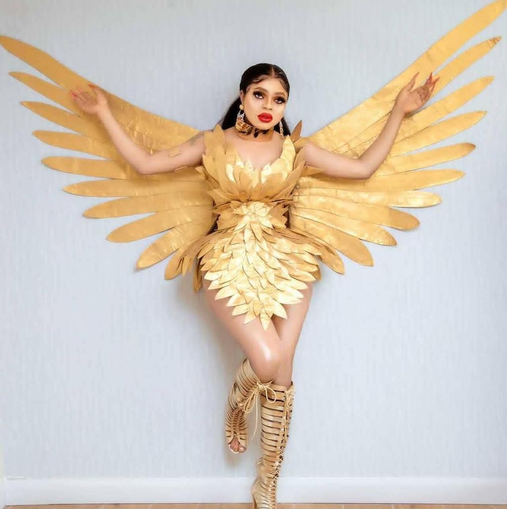 Ceo Luminee loves to make statement pieces [instagram/ceoluminee]