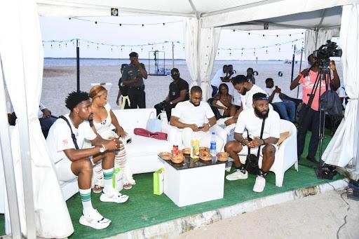 Infinix launches Note 11 in unique style: All white beach party with extreme sports themed ‘Play Big With Infinix’