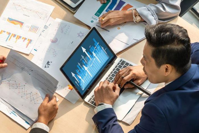 A high quick ratio means a company can raise enough money to pay off its short-term obligations by selling assets.