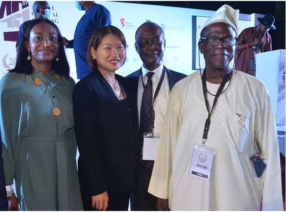 L-R: (Unknown man); External Affairs, British American Tobacco (BAT) West and Central Africa, Odiri Erewa-Meggison; Chief Diana Chen; Director, former CEO/Group Managing Director, Dangote Cement Plc, Mr Joseph Makoju; and former chairman, Board of Dire...