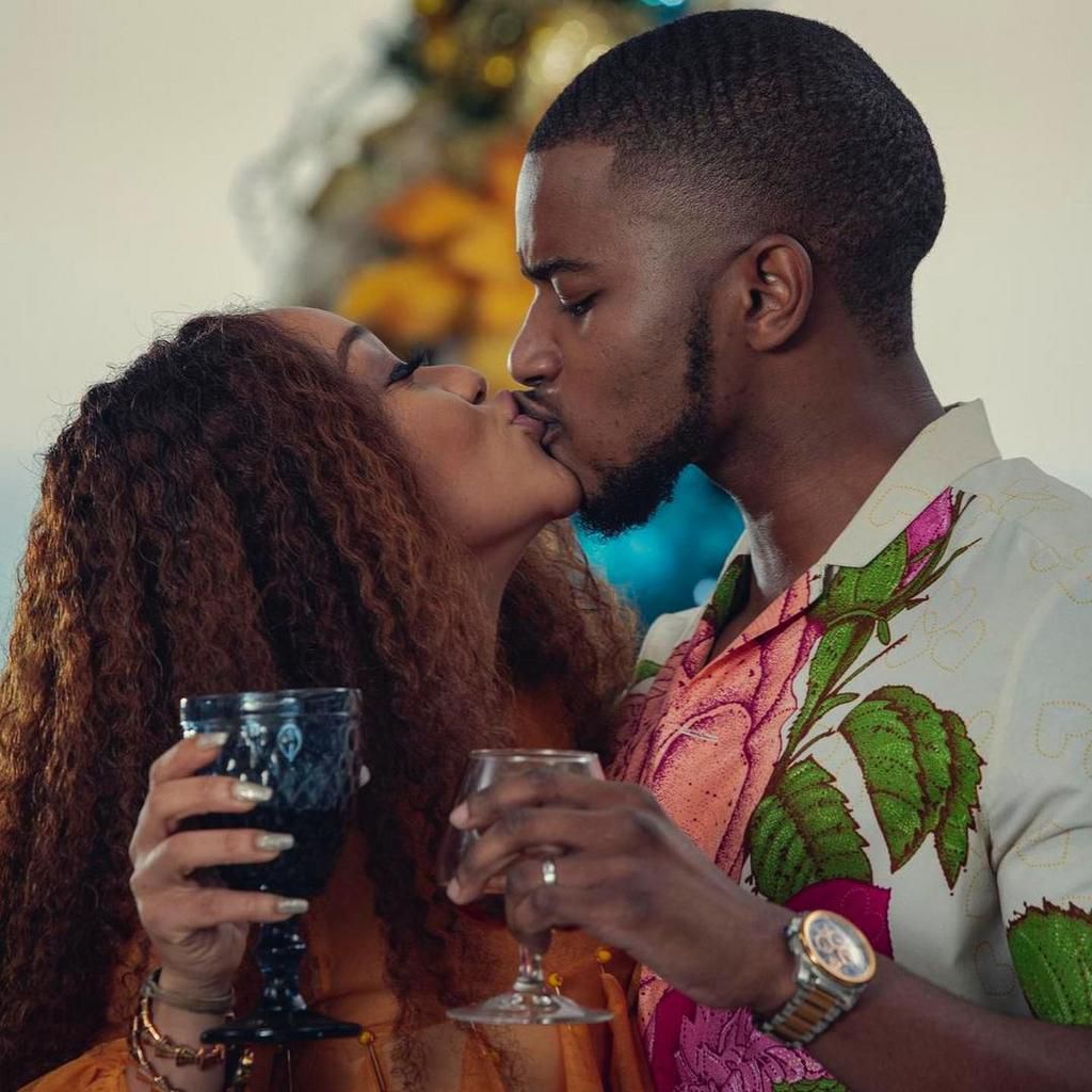 'How To Ruin Christmas' First-Look photos [Netflix]