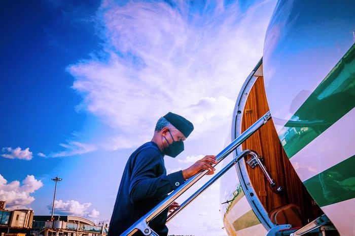 Vice President Osinbajo flies to the UK (Tolani Alli)
