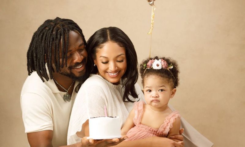 Johnny Drille and his family [Instagram/Johnydrille]