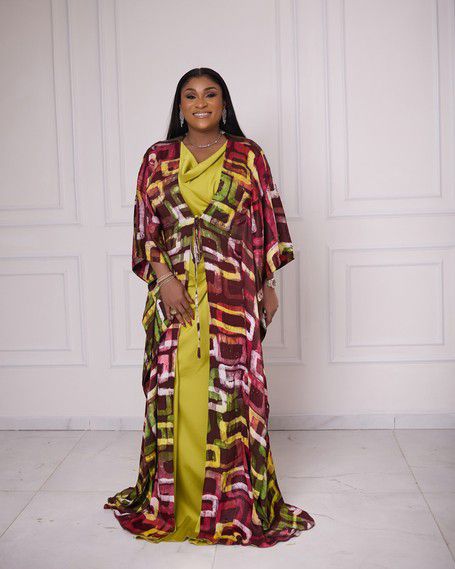 Casual Queen unveils the daring 'ÈREGUÁ COLLECTION' for SS25, celebrating bold beauty and timeless elegance