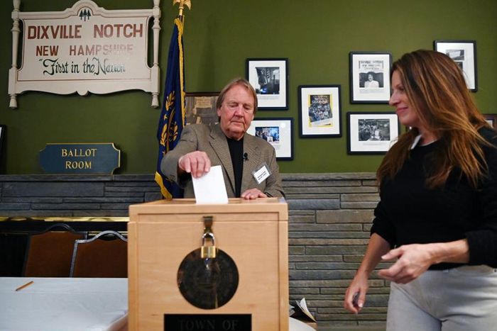 Election: Amid heightened security, fears for violence, U.S. voting begins