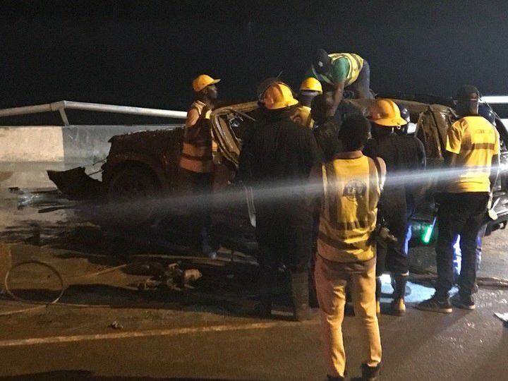 Men of the Lagos State Emergency Management Agency (LASEMA) Response Unit working on Third Mainland Bridge
