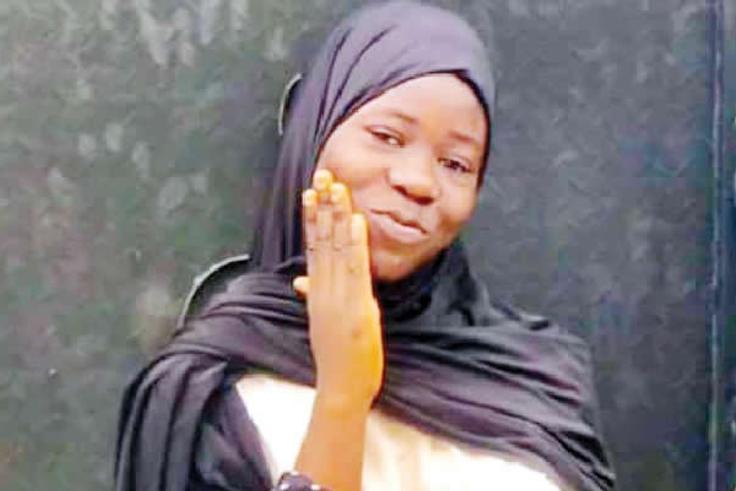 Woman cries out after her 17-year-old daughter went missing  in Lagos