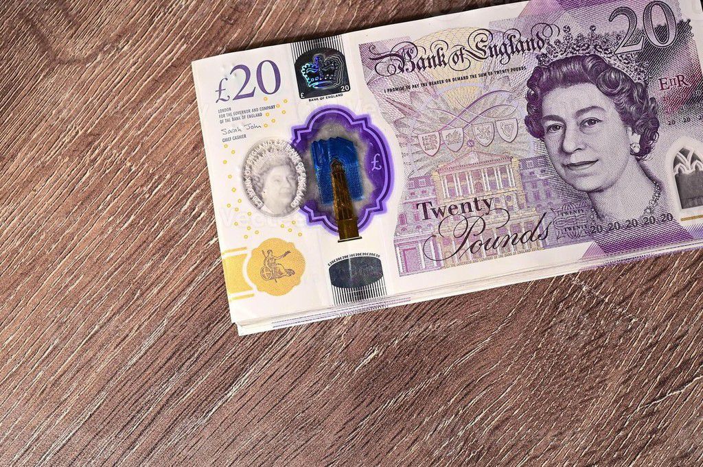 Pound sterling bank notes [Vecteezy]