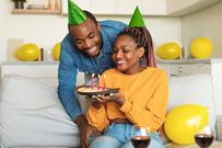 Best birthday messages for wives and girlfriends [freepik]