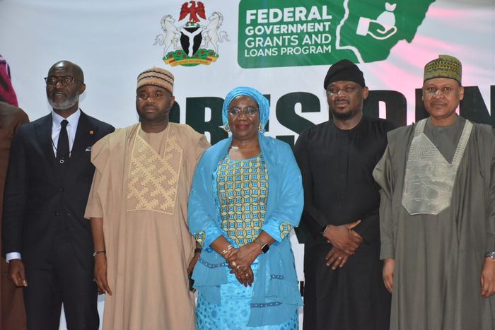 Federal government has begun sensitisation in some states over the ₦75 billion loan scheme. [Original/Pulse Nigeria]
