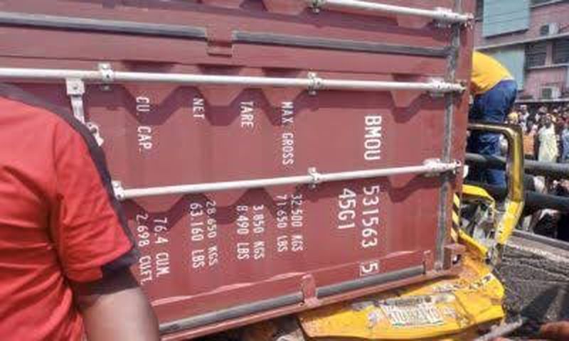 Sunday tragedy as 40-ft truck crushes minibus in Lagos, driver killed