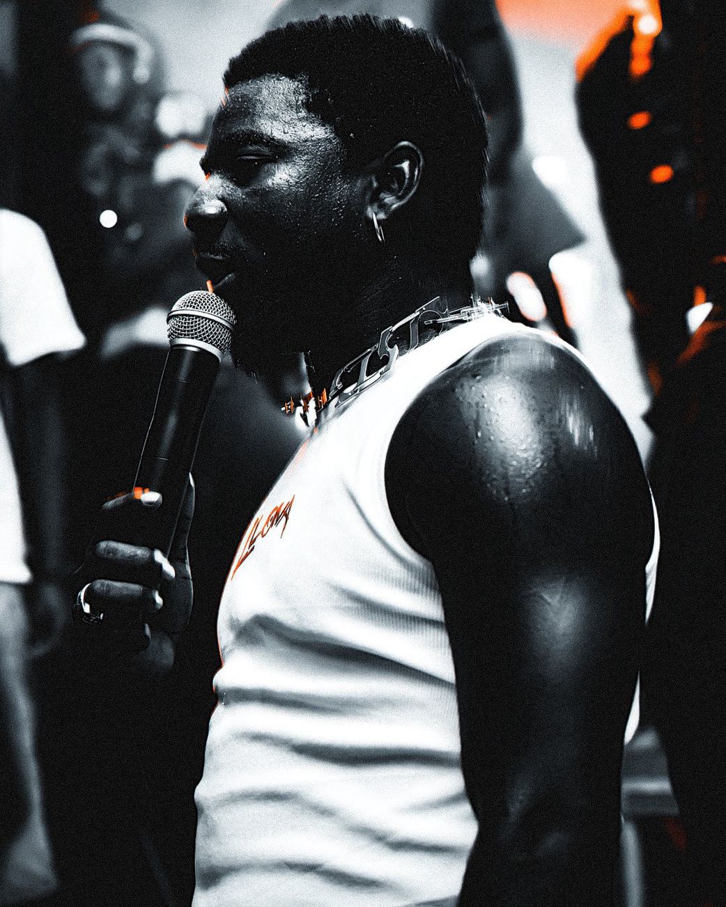 Llona performing at one of his Homeless tour concerts