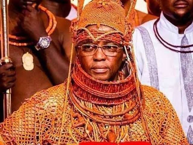 5 reasons the Oba of Benin covers his mouth with a white handkerchief