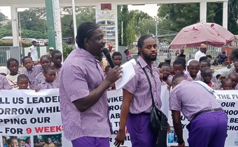 VDM gathered school children dressed in uniform & organized class where he taught the children letters of the alphabet. [X, formerly Twitter/@Neologisenews]