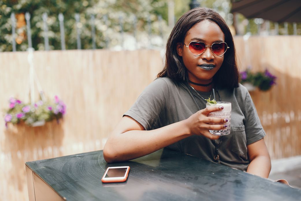 More young adults are choosing healthier options. [Freepik}