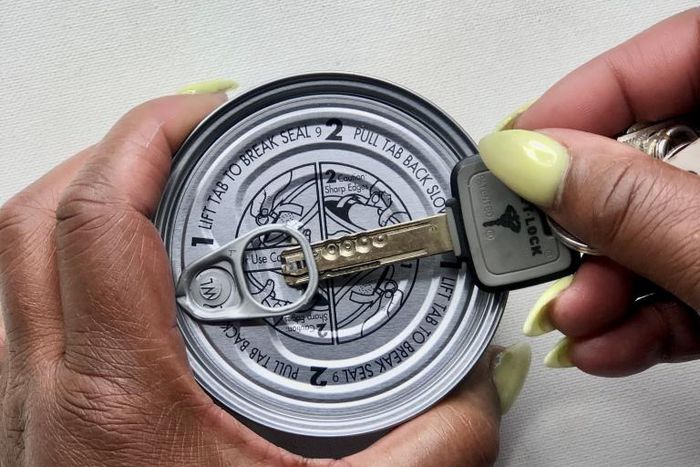 Fake nails hacks (stylecaster)