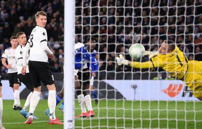 Wilfred Ndidi with a beautiful opener.