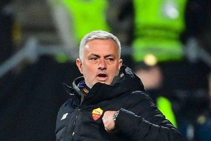 Jose Mourinho (AS Roma Twitter)