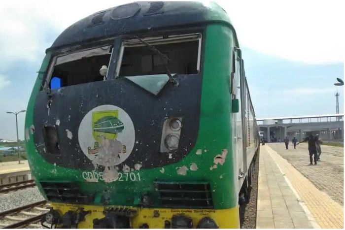 Terrorists bomb Abuja-Kaduna train with over 900 passengers onboard. (Daily Post)