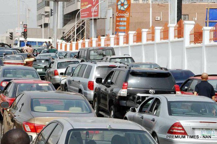 Fuel scarcity: Petrol queues resurface in Calabar (PremiumTimesNG)