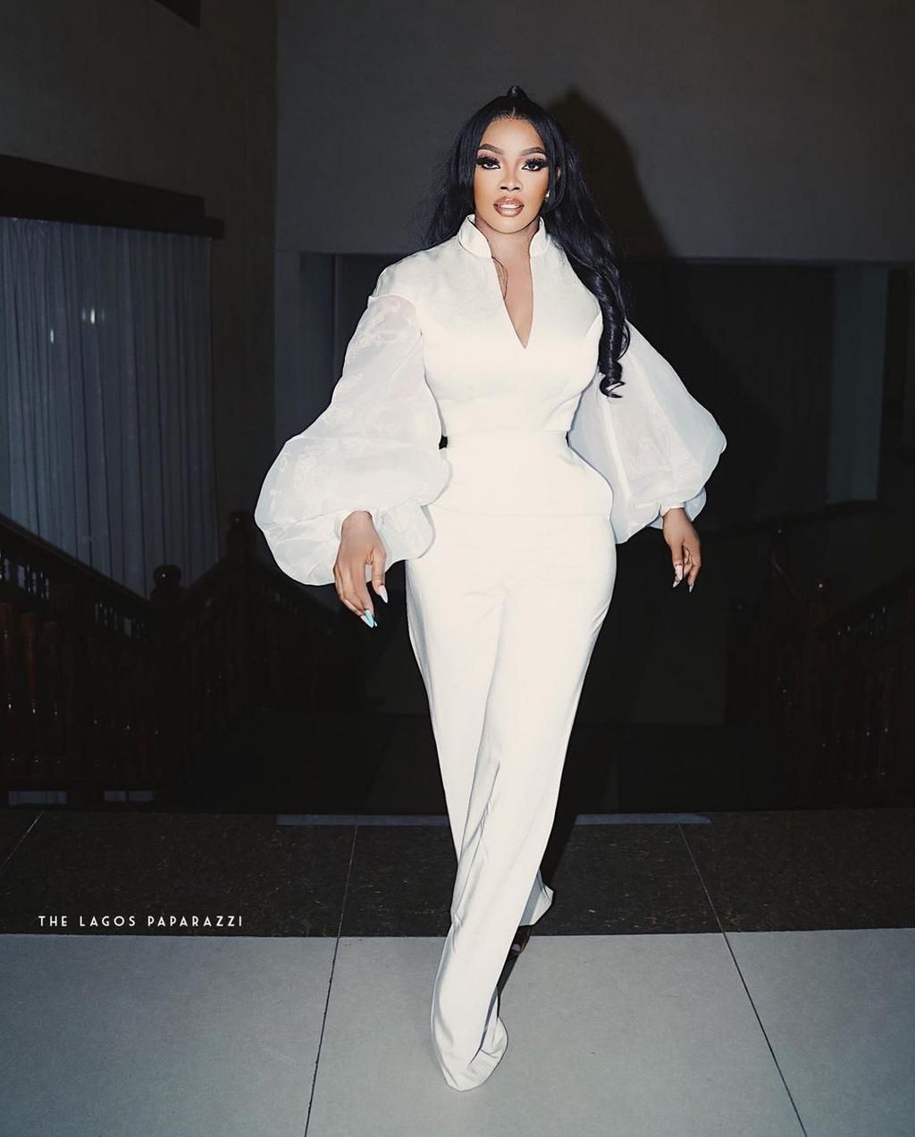 These exaggerated sleeves are everything [Instagram/TokeMakinwa]