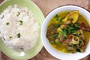 Pepper soup and rice