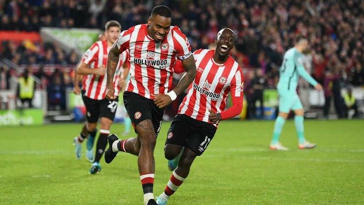 Ivan Toney celebrates his goal