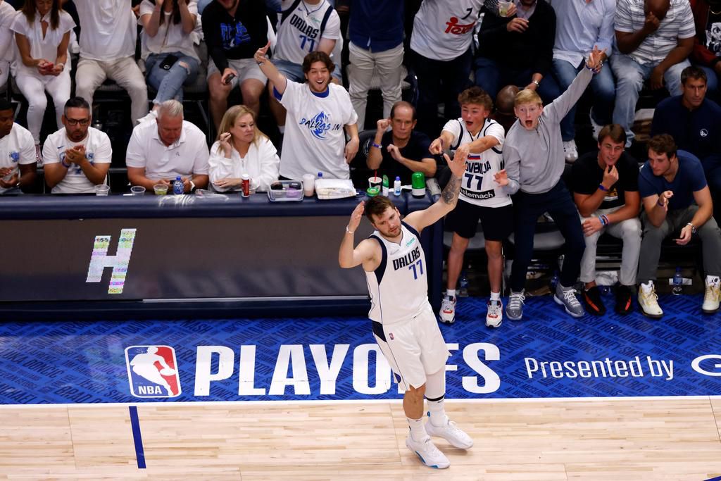 Luka Doncic helps Dallas Mavericks take down Golden State Warriors