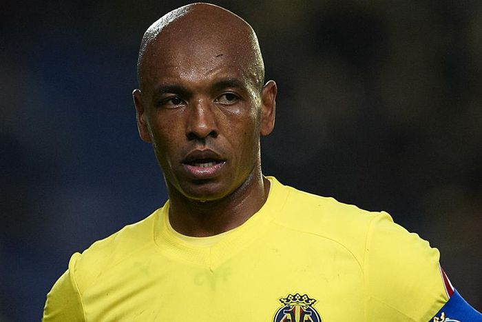 Marcos Senna makes Villarreal return