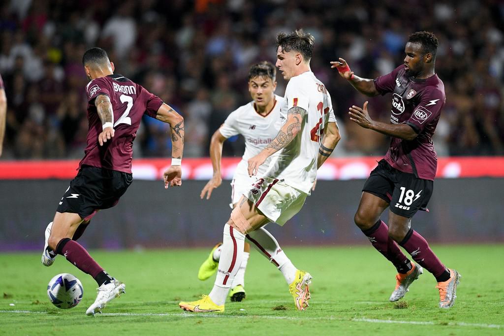 Dybala and Zaniolo missed many chanches for Roma