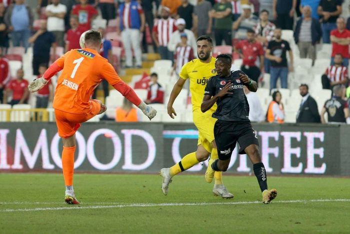 Ahmed Musa in Sivasspor's 1-1 draw with Istanbulspor