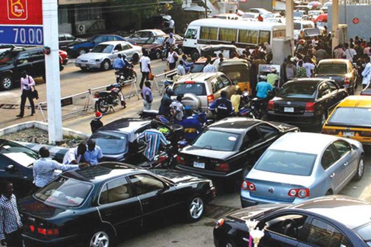 Petrol queues resurface in Lagos