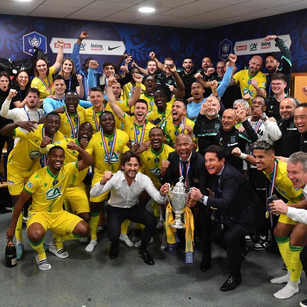 Moses Simon celebrates Nantes Coupe de France victory