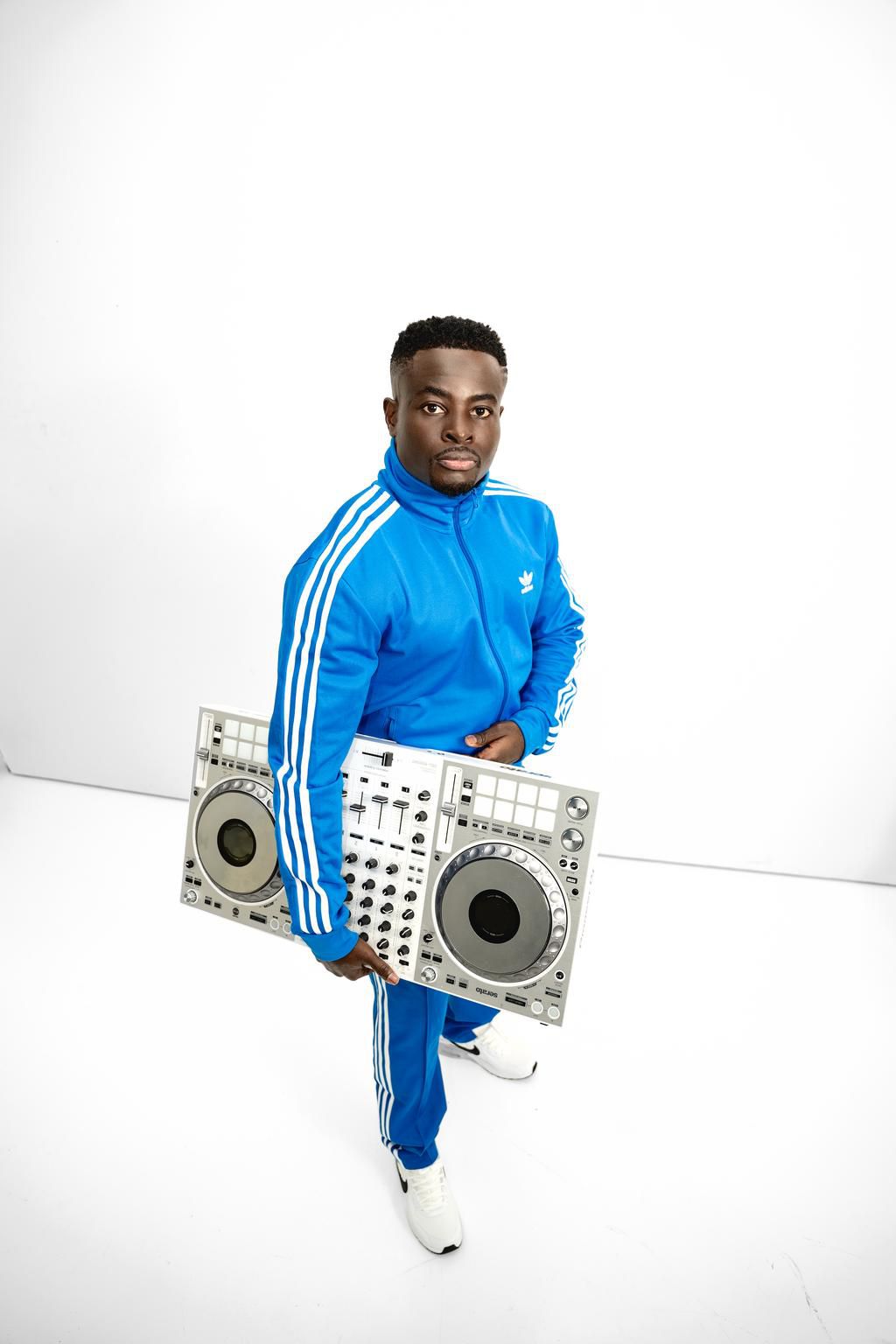 'Old School Love' – DJ Boat FT Victony