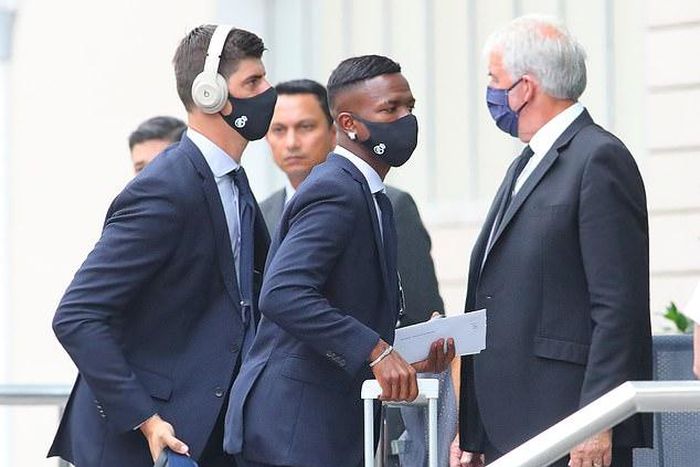 Thibaut Courtois and Vinicius Junior (Daily Mail)