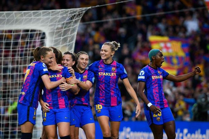 Oshoala with Barcelona Femini