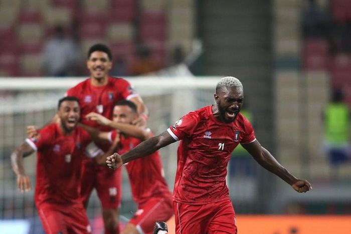Equatorial Guinea players celebrate against Sierra Leone.