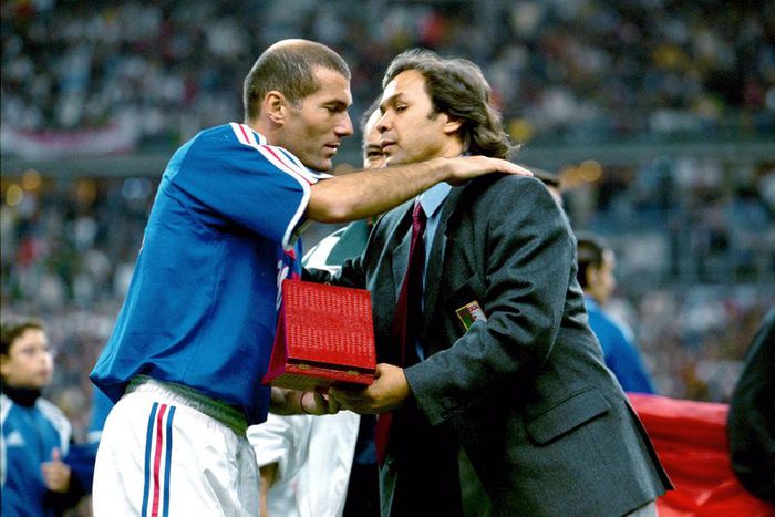 Algerian legend Rabah Madjer (L) has been found guilty of fraudulent practices by an Algiers court