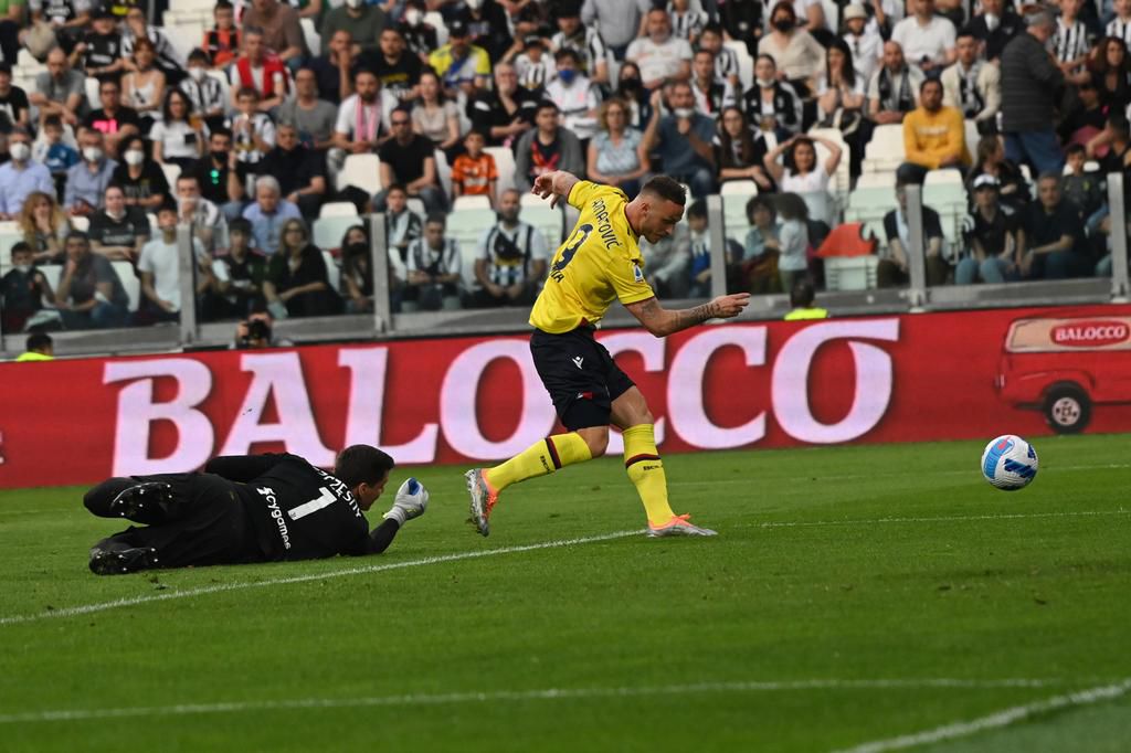 Arnautovic opens the scoring in Turin.