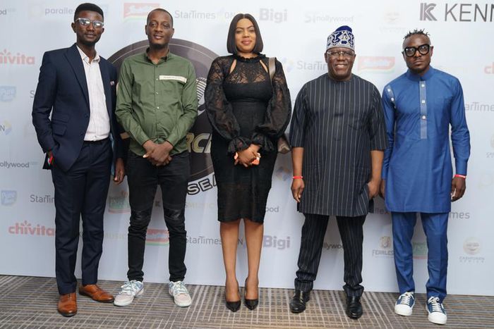 Kenny Ogungbe, ID Cabasa flanked by reps of StarTimes